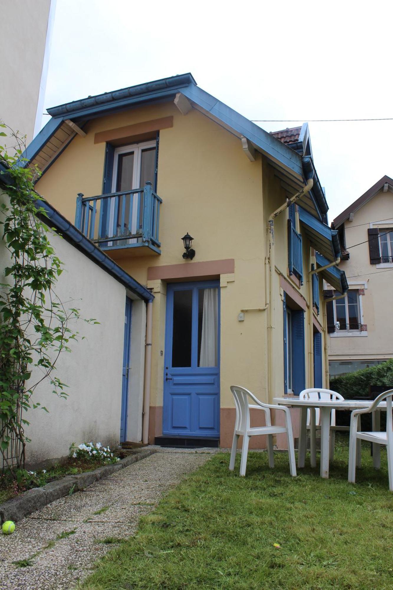 فيلا La Maison Jaune Et Bleue جوراردُميه المظهر الخارجي الصورة