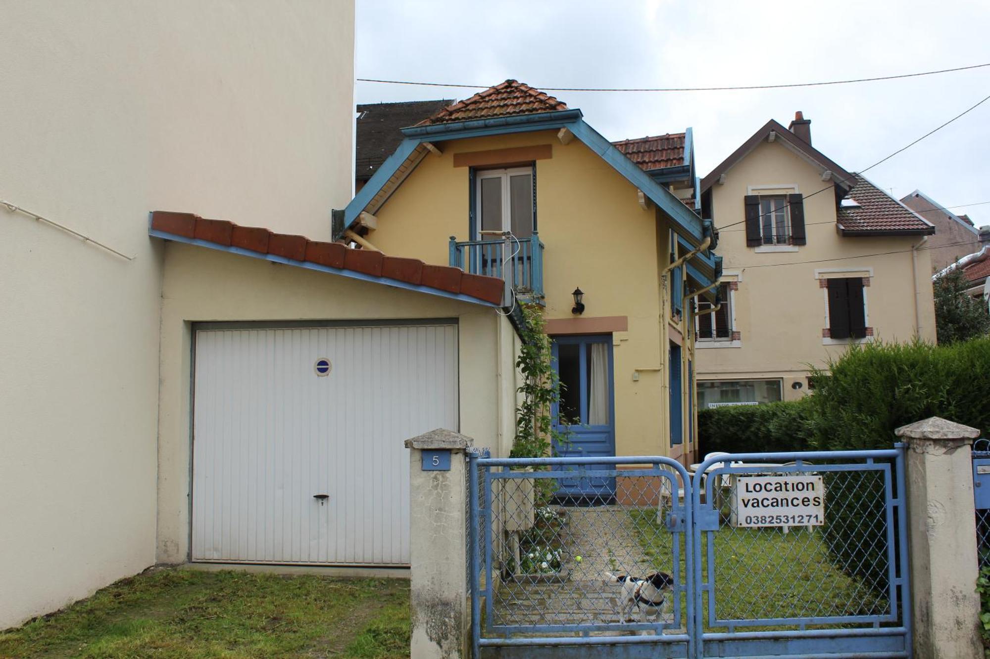 فيلا La Maison Jaune Et Bleue جوراردُميه المظهر الخارجي الصورة
